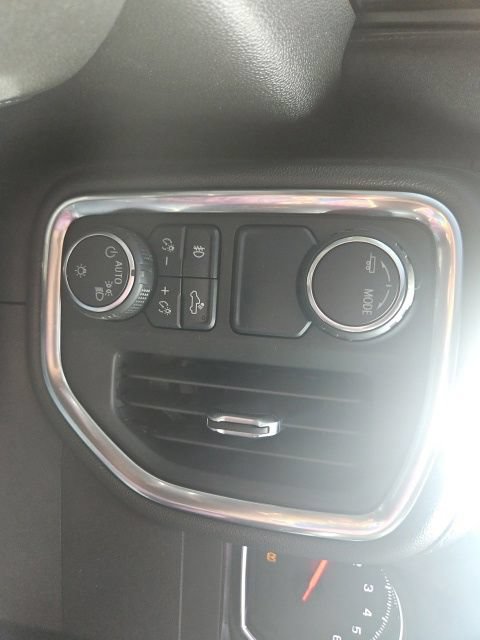 Used 2020 Chevrolet Silverado 1500 LT w/ All-Star Edition RWD image 19
