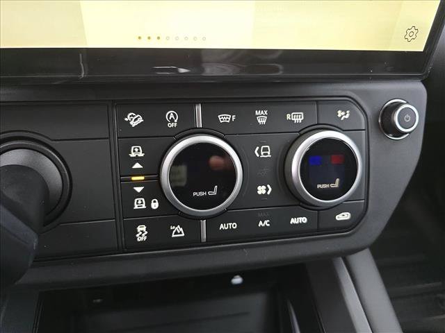 New 2026 Land Rover Defender 110 X-Dynamic SE AWD/4WD image 22