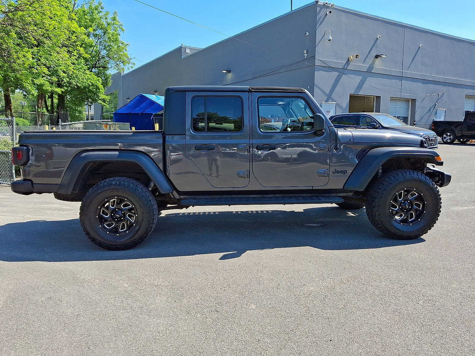 Used 2020 Jeep Gladiator Sport w/ Quick Order Package 24S AWD/4WD image 32