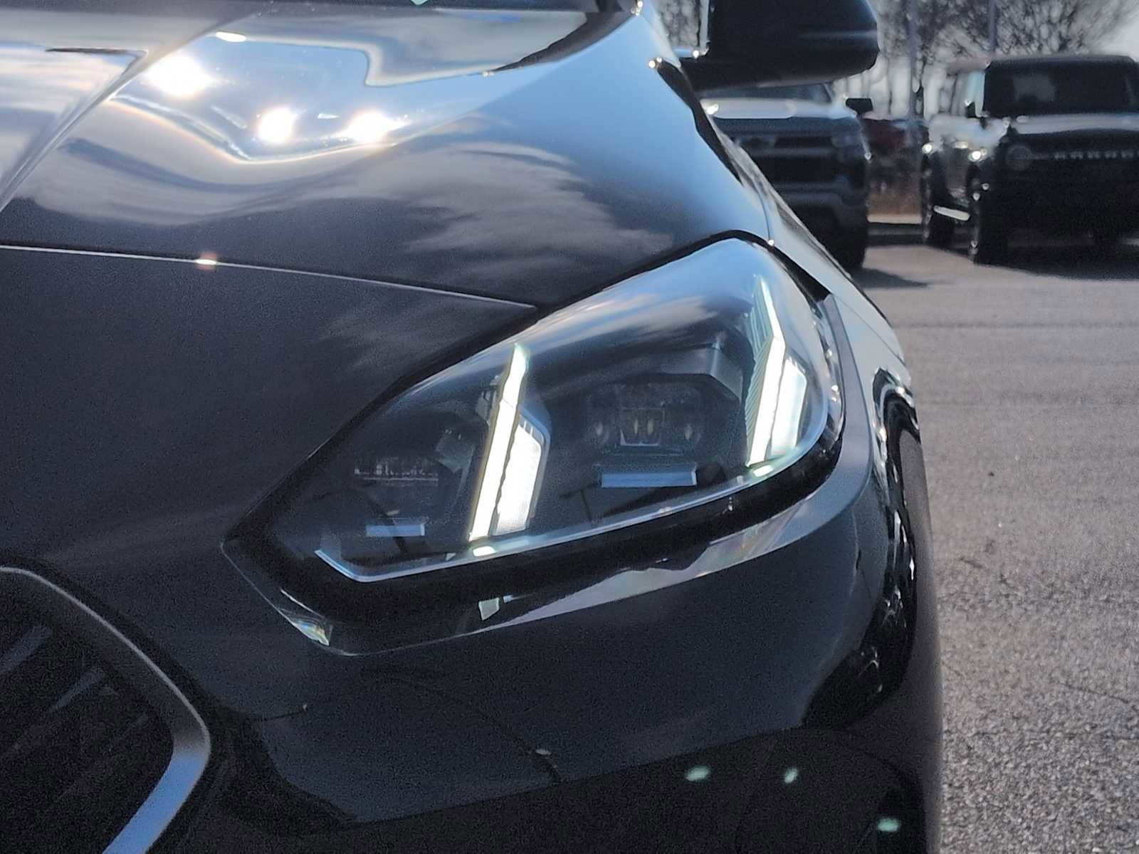 Used 2025 BMW 228i xDrive w/ Technology Package image 11