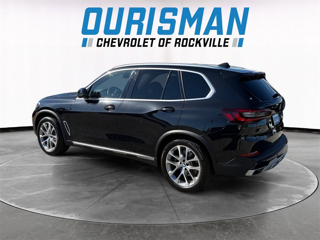 Used 2021 BMW X5 xDrive45e w/ Parking Assistance Package image 4