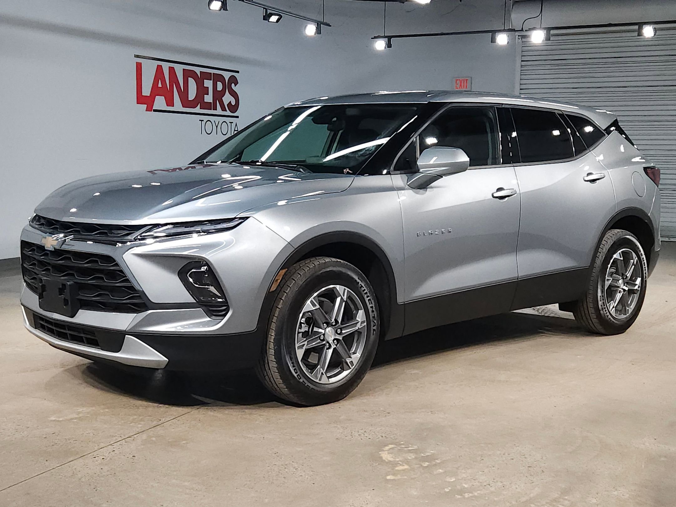 Used 2025 Chevrolet Blazer LT image 3