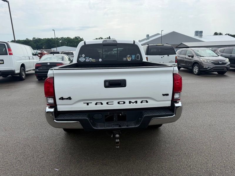 Used 2021 Toyota Tacoma SR5 w/ Blackout Package (TMS) AWD/4WD image 7