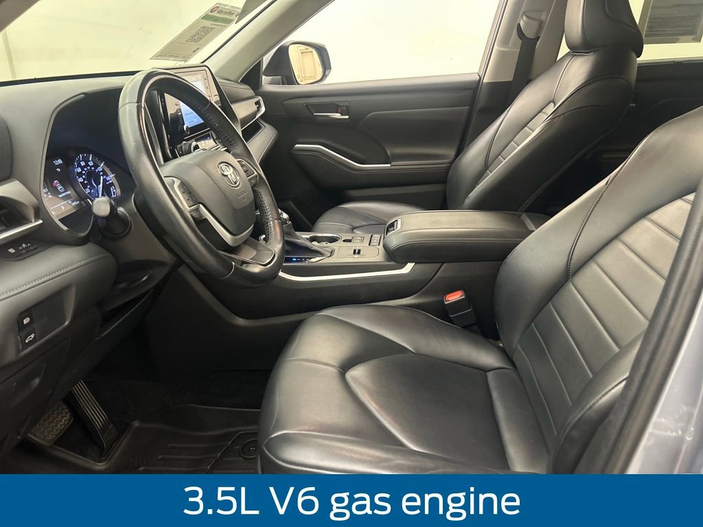 Used 2022 Toyota Highlander XLE image 4