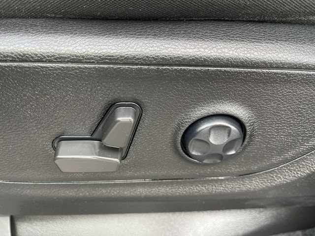 Used 2021 RAM 1500 Big Horn AWD/4WD image 12