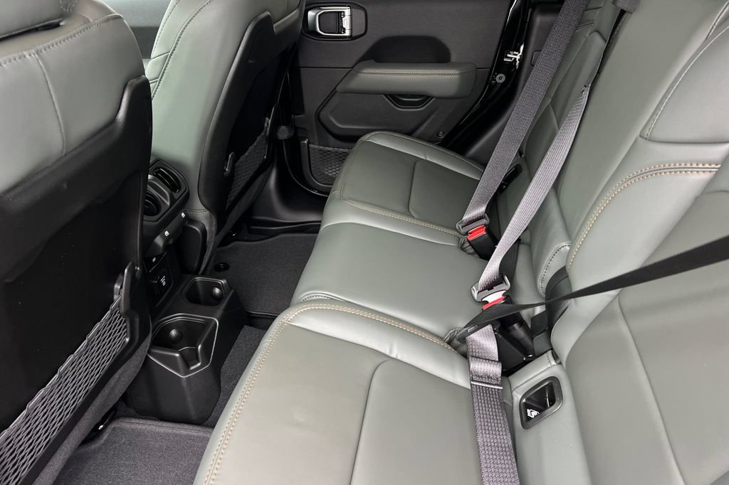 New 2026 Jeep Gladiator Mojave AWD/4WD image 12