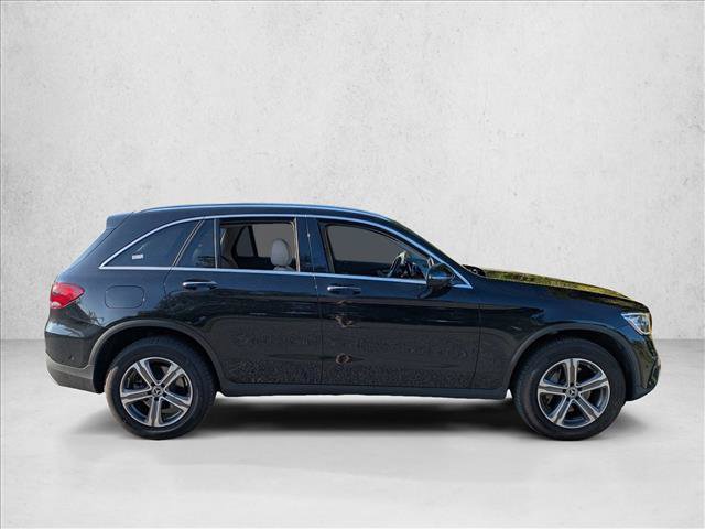 Used 2021 Mercedes-Benz GLC 300 image 2