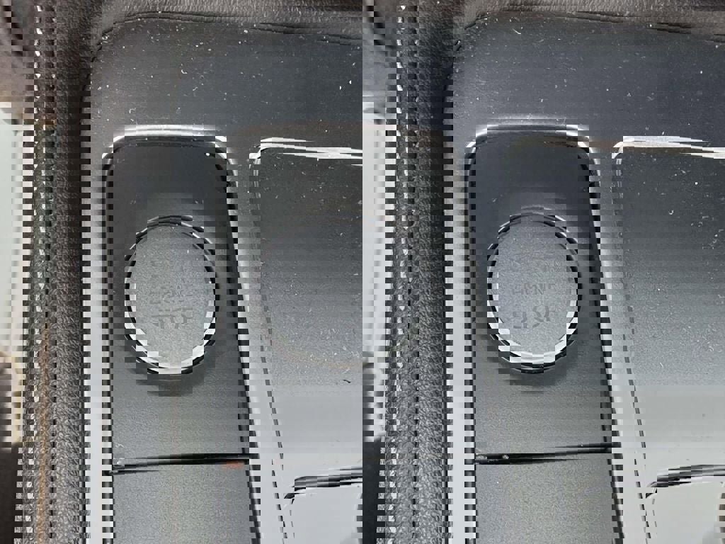 Used 2025 INFINITI QX60 Luxe w/ Black Edition image 29