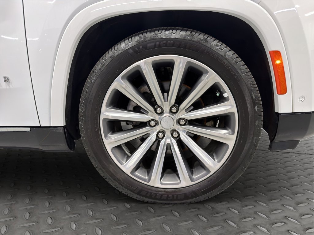 Used 2023 Jeep Grand Wagoneer L 4WD image 14