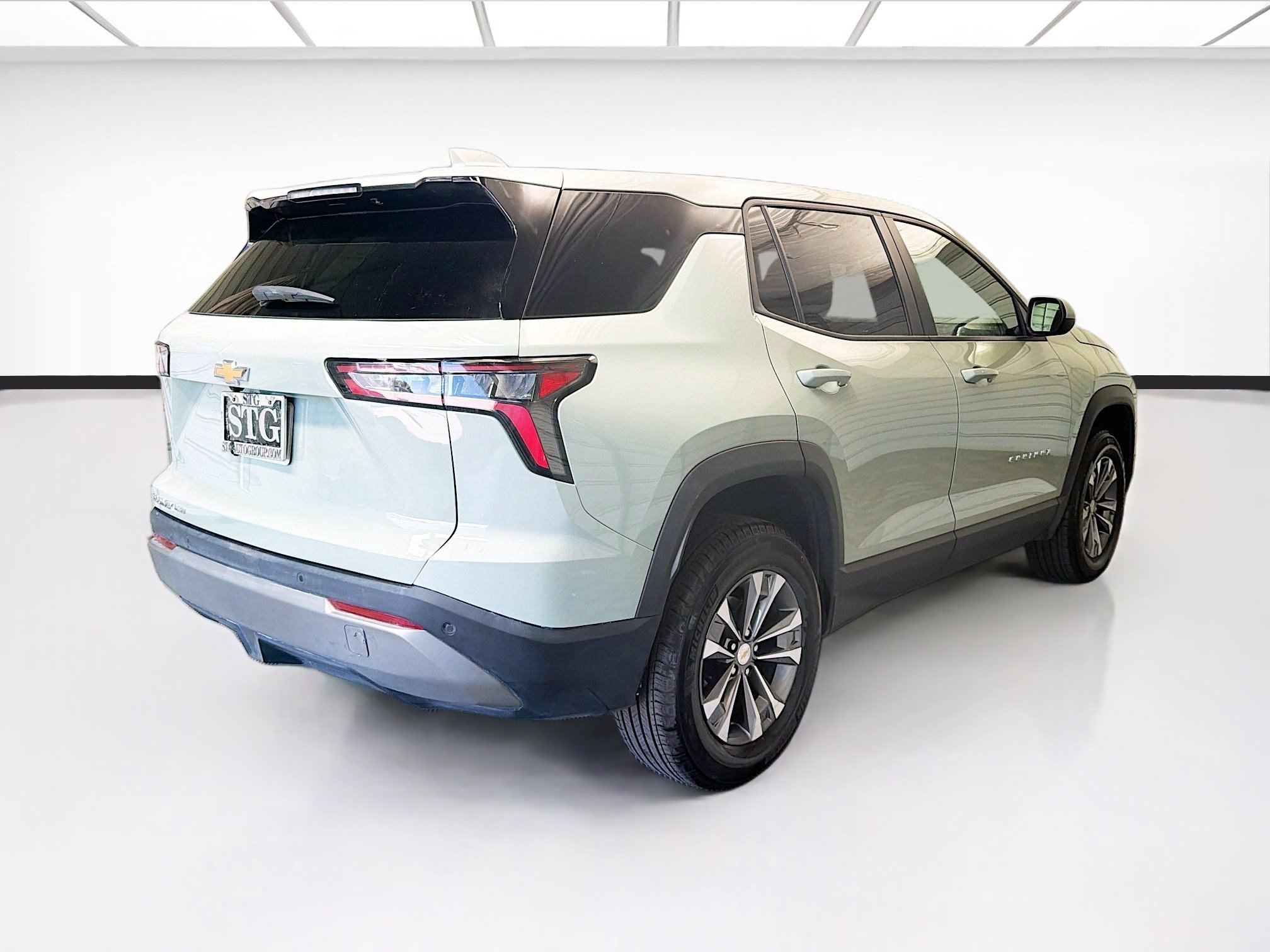 Used 2026 Chevrolet Equinox LT AWD/4WD image 4