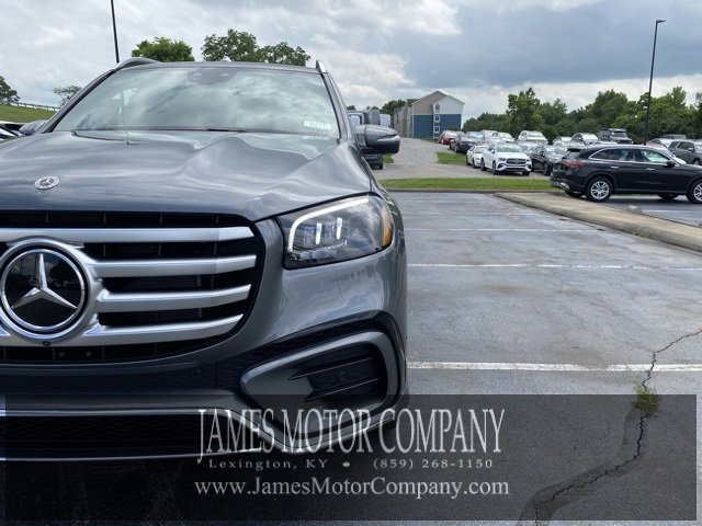 New 2025 Mercedes-Benz GLS 450 4MATIC image 9