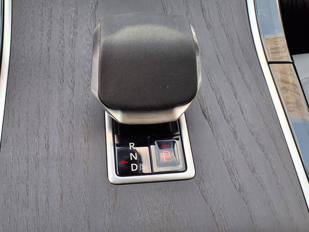 Certified 2025 Land Rover Range Rover Evoque S image 13