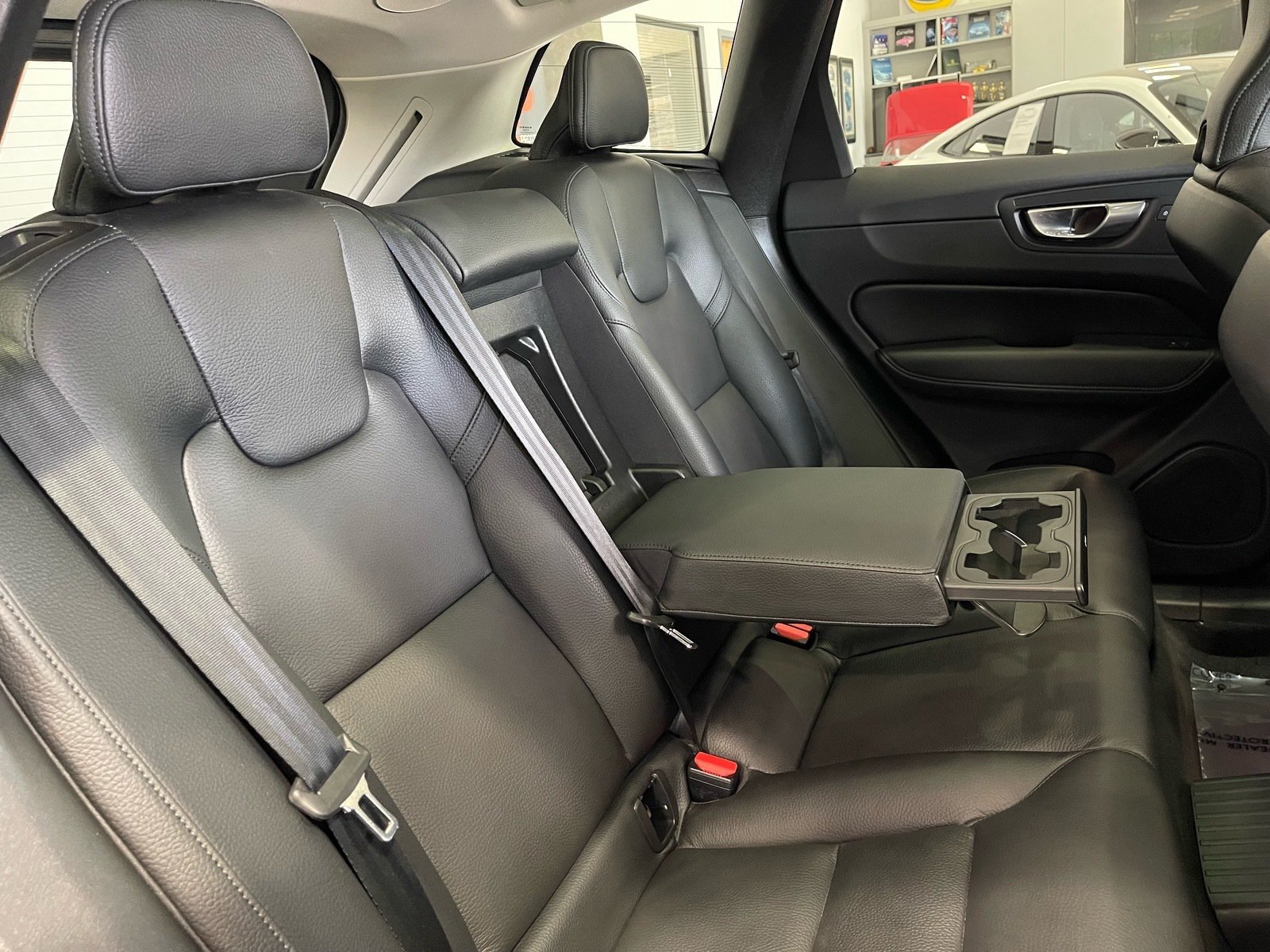 Used 2024 Volvo XC60 T8 Plus AWD/4WD image 45