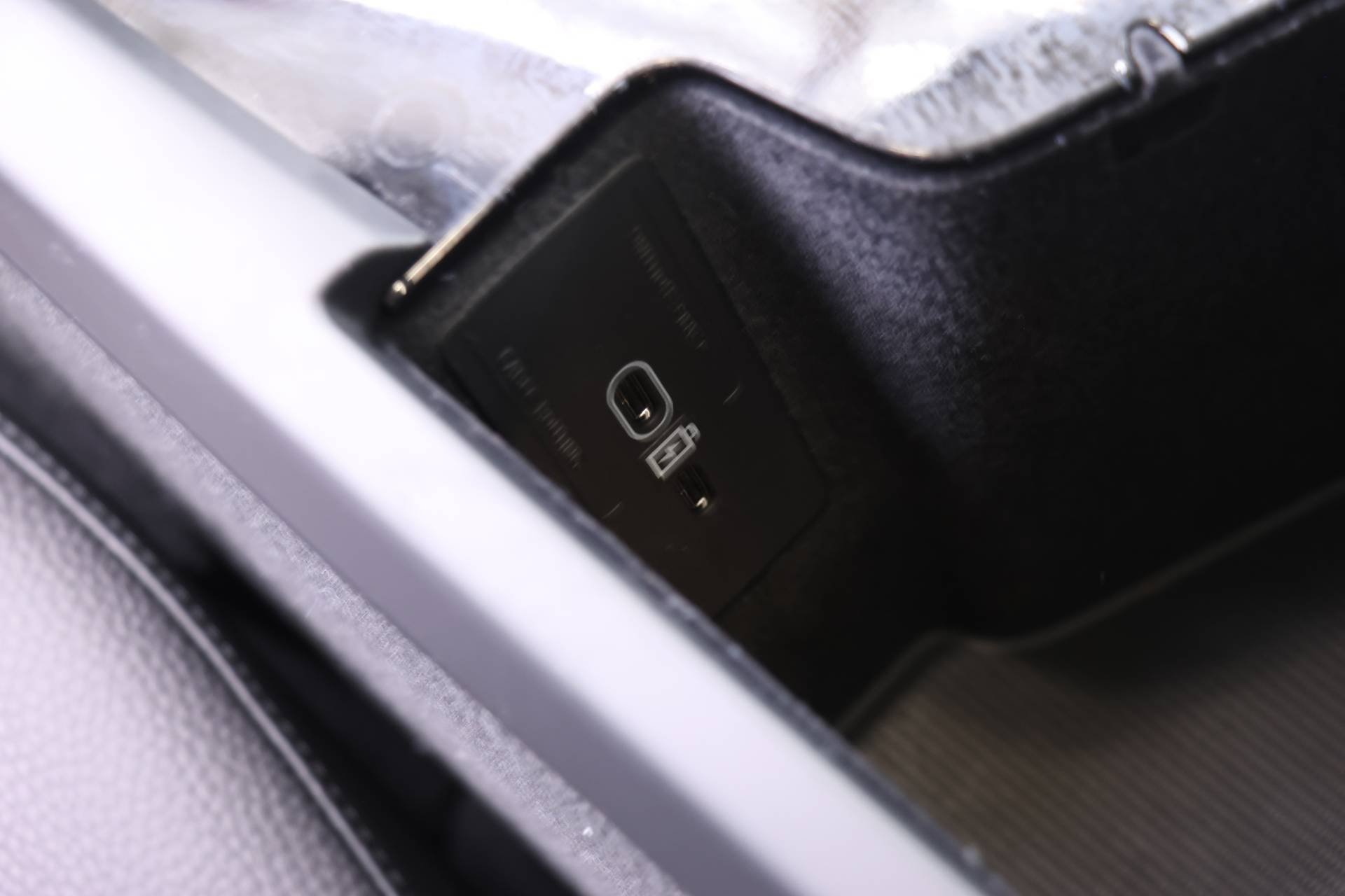 Certified 2024 Volvo XC60 B5 Plus image 24