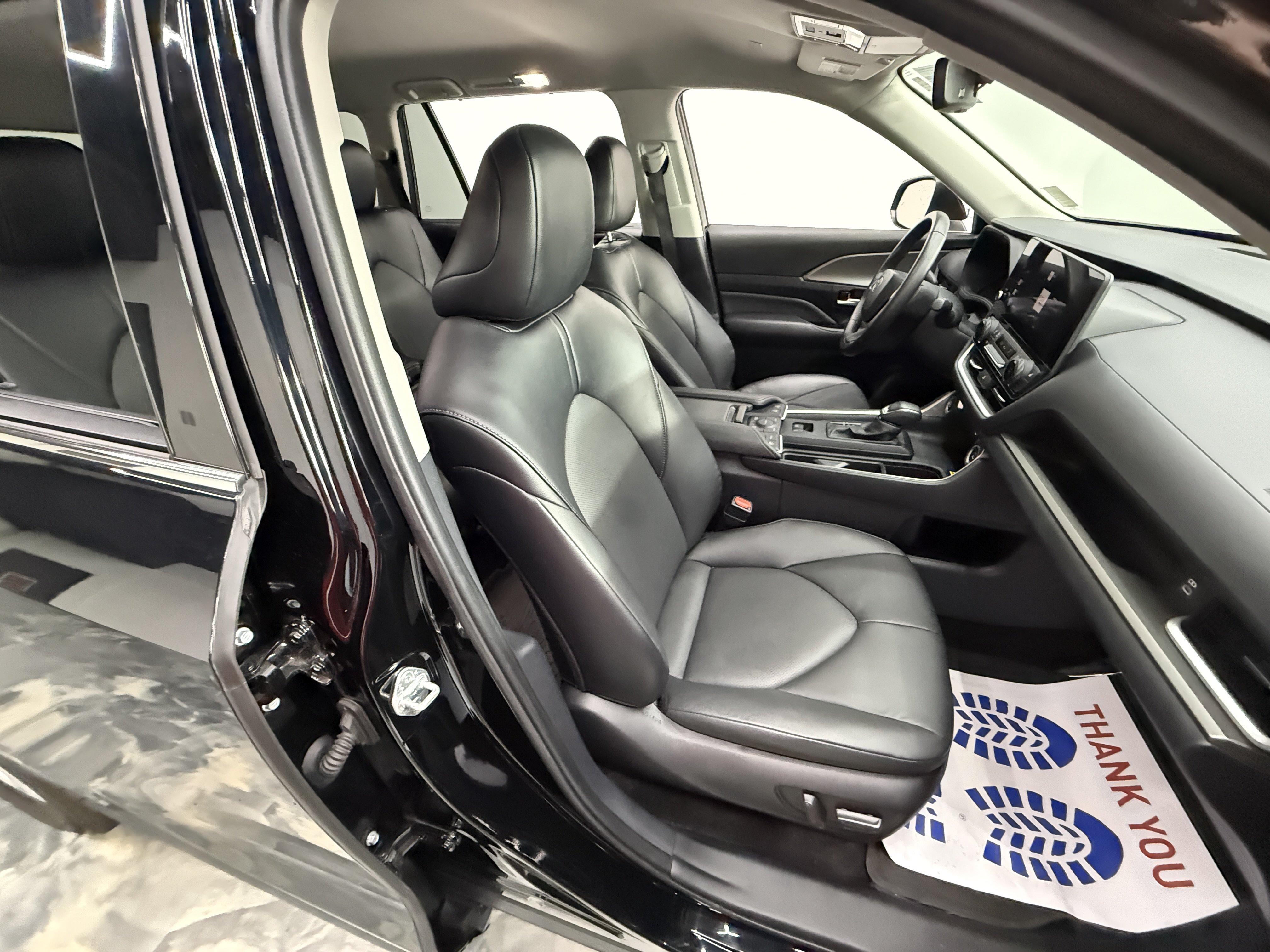 Used 2024 Toyota Grand Highlander AWD image 21