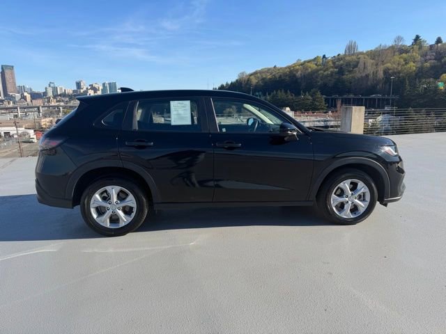 Certified 2023 Honda HR-V LX image 3