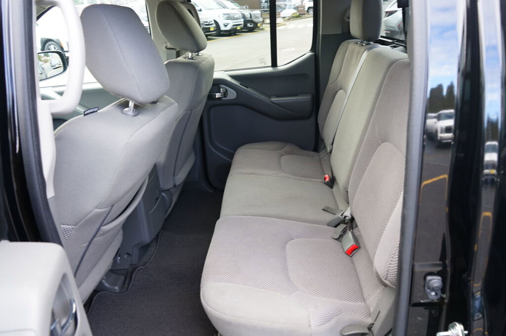 Used 2019 Nissan Frontier SV image 15