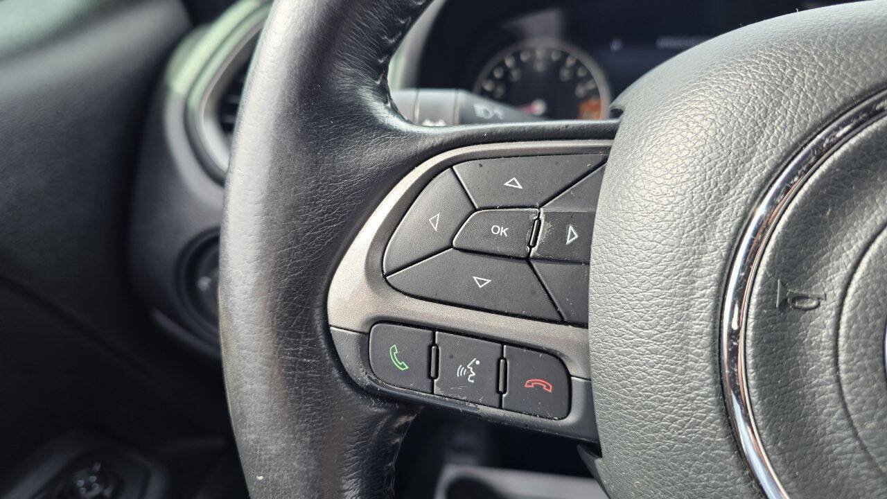 Used 2019 Jeep Renegade Limited w/ Quick Order Package 22P FWD image 30