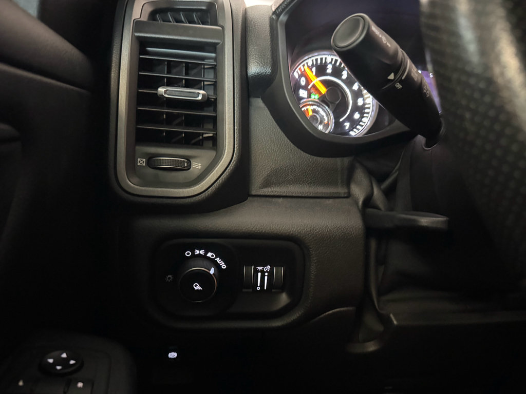 Used 2019 RAM 1500 Tradesman AWD/4WD image 16