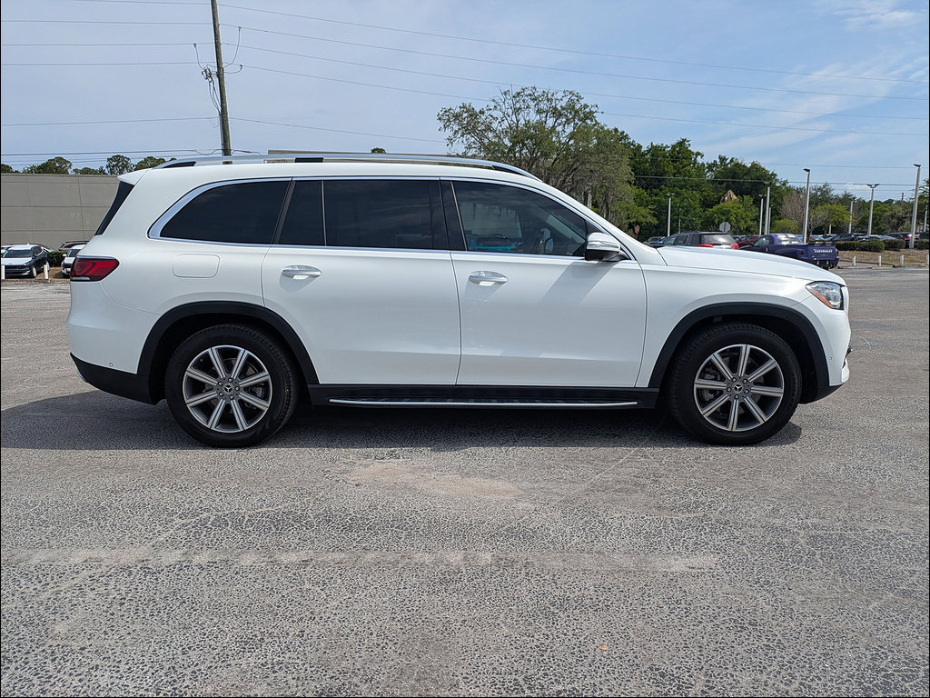 Used 2022 Mercedes-Benz GLS 450 4MATIC image 2