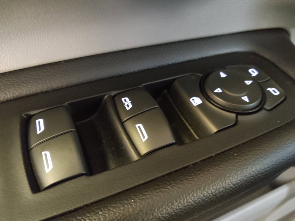 Used 2022 GMC Terrain SLT w/ LPO, Floor Liner Package FWD image 27