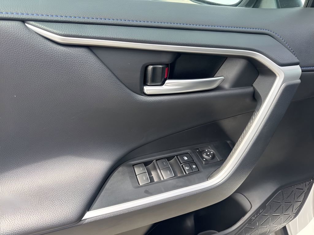 Used 2024 Toyota RAV4 XSE image 28