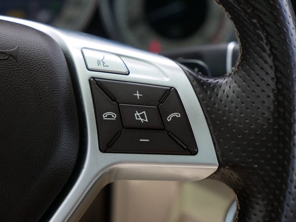 Used 2014 Mercedes-Benz E 350 4MATIC Sedan image 24