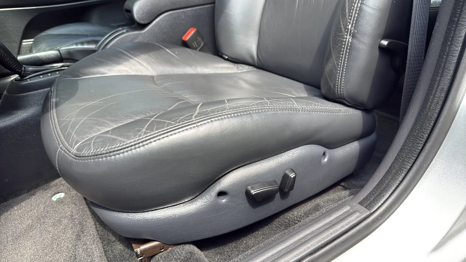 Used 2002 Chrysler Sebring LXi w/ Security Group FWD image 45