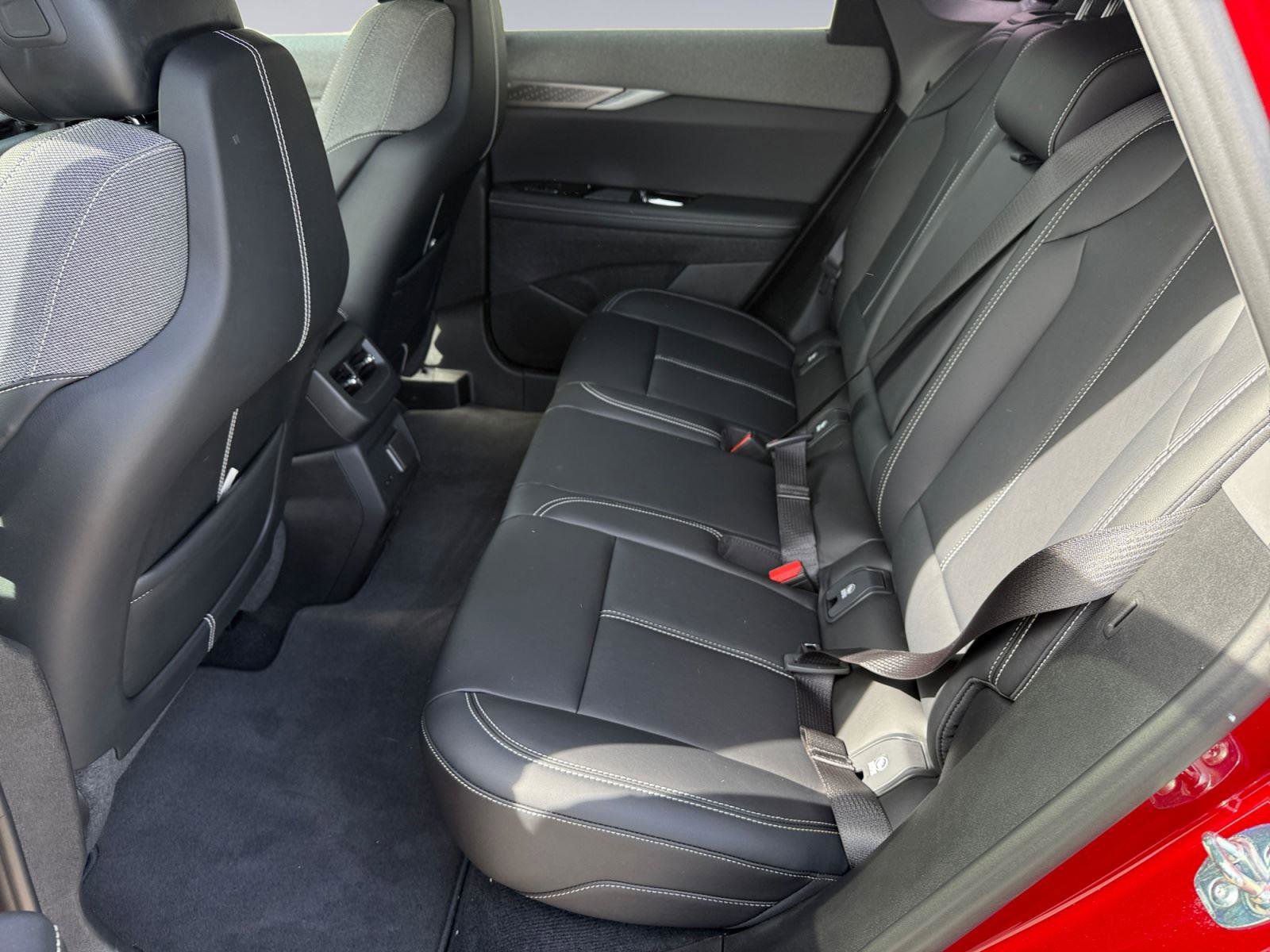 New 2026 Cadillac Optiq Luxury 1 image 11