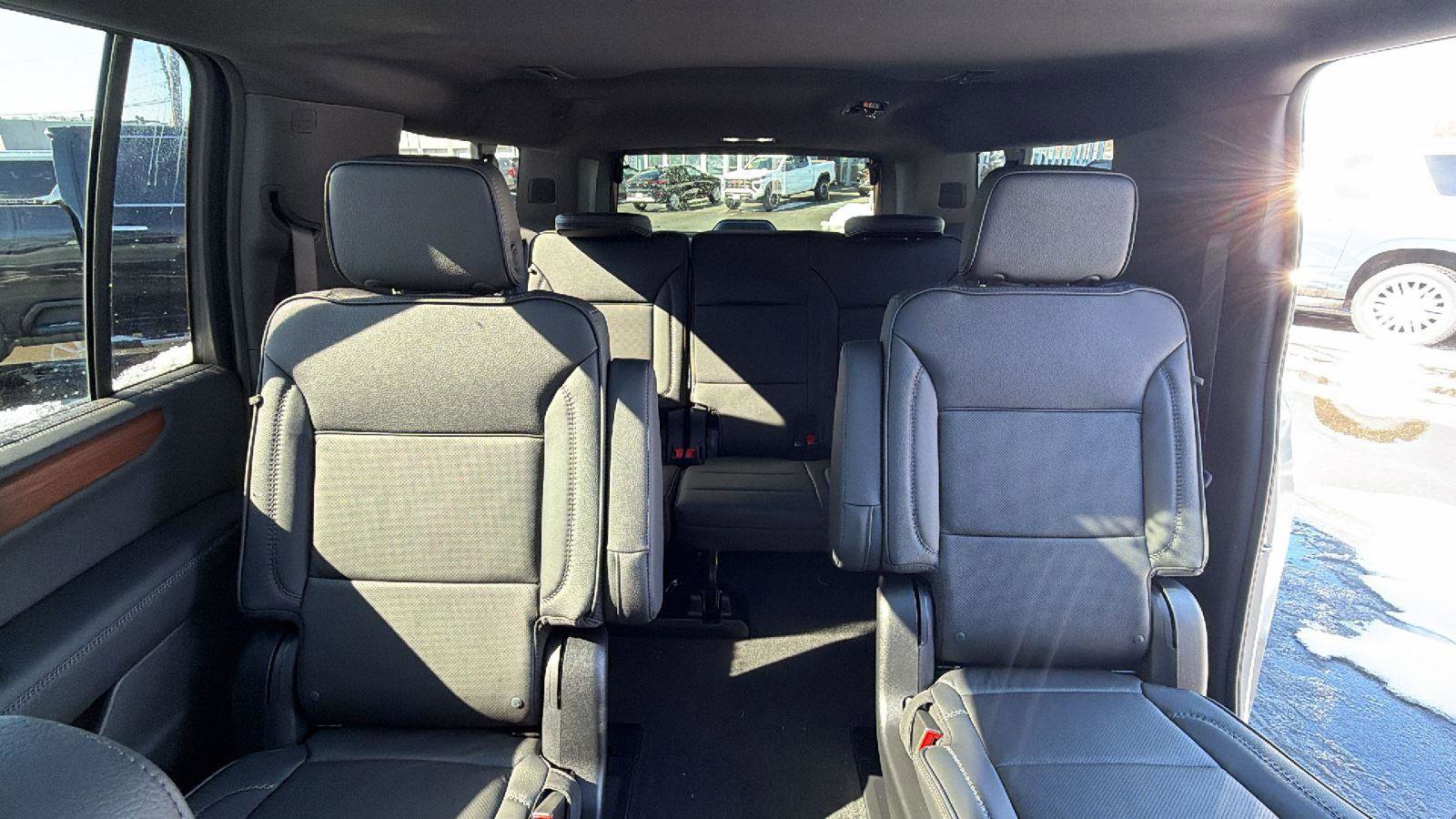New 2025 GMC Yukon XL Denali w/ Sun & Power Step Package image 34