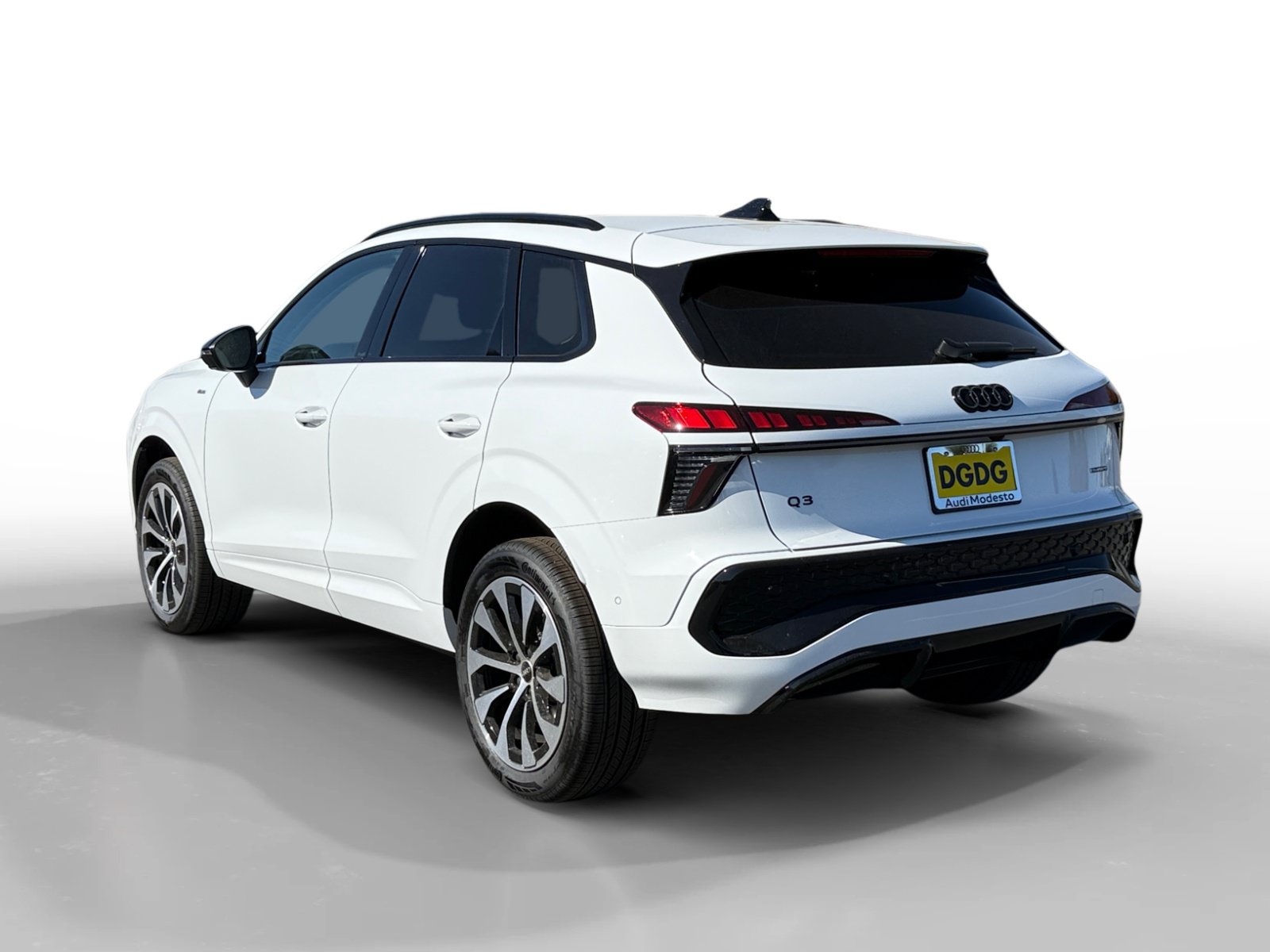 New 2026 Audi Q3 quattro 2.0T AWD/4WD image 3