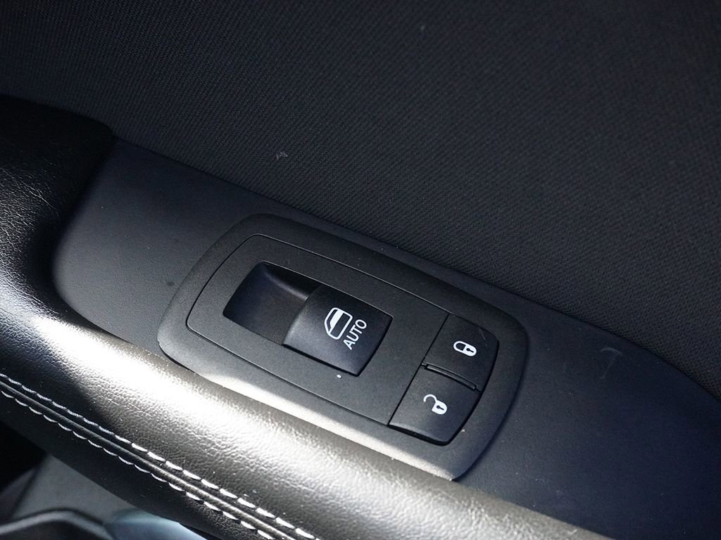 Used 2021 Dodge Challenger R/T Scat Pack RWD image 30