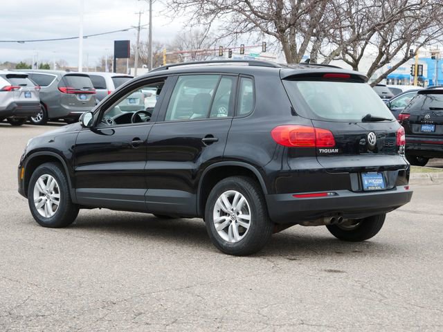 Used 2017 Volkswagen Tiguan S image 5
