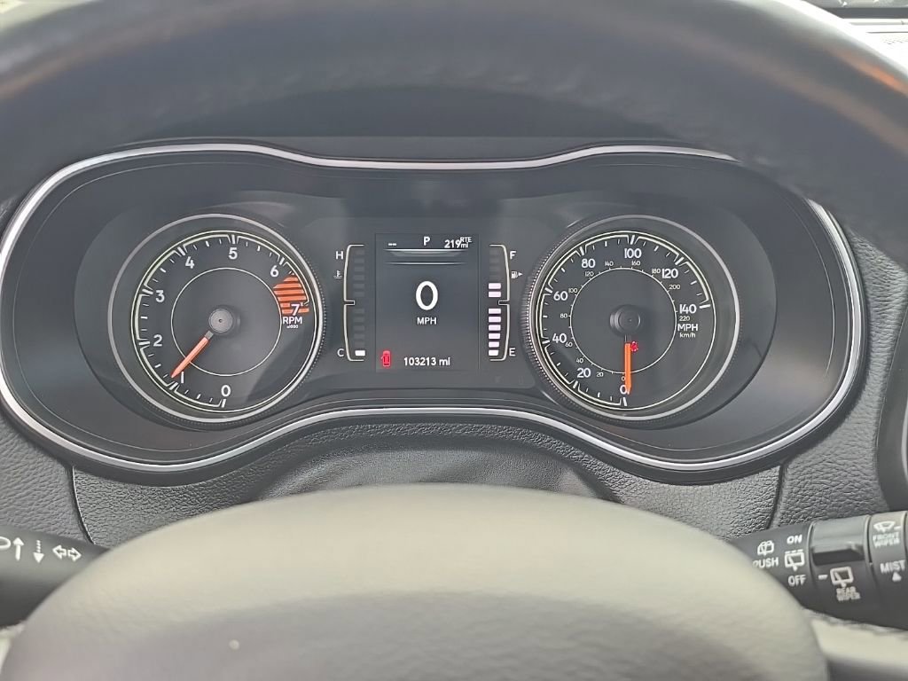 Used 2019 Jeep Cherokee Latitude w/ Cold Weather Group image 19