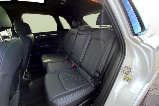 Certified 2025 Audi Q3 2.0T Premium w/ Convenience Package image 18