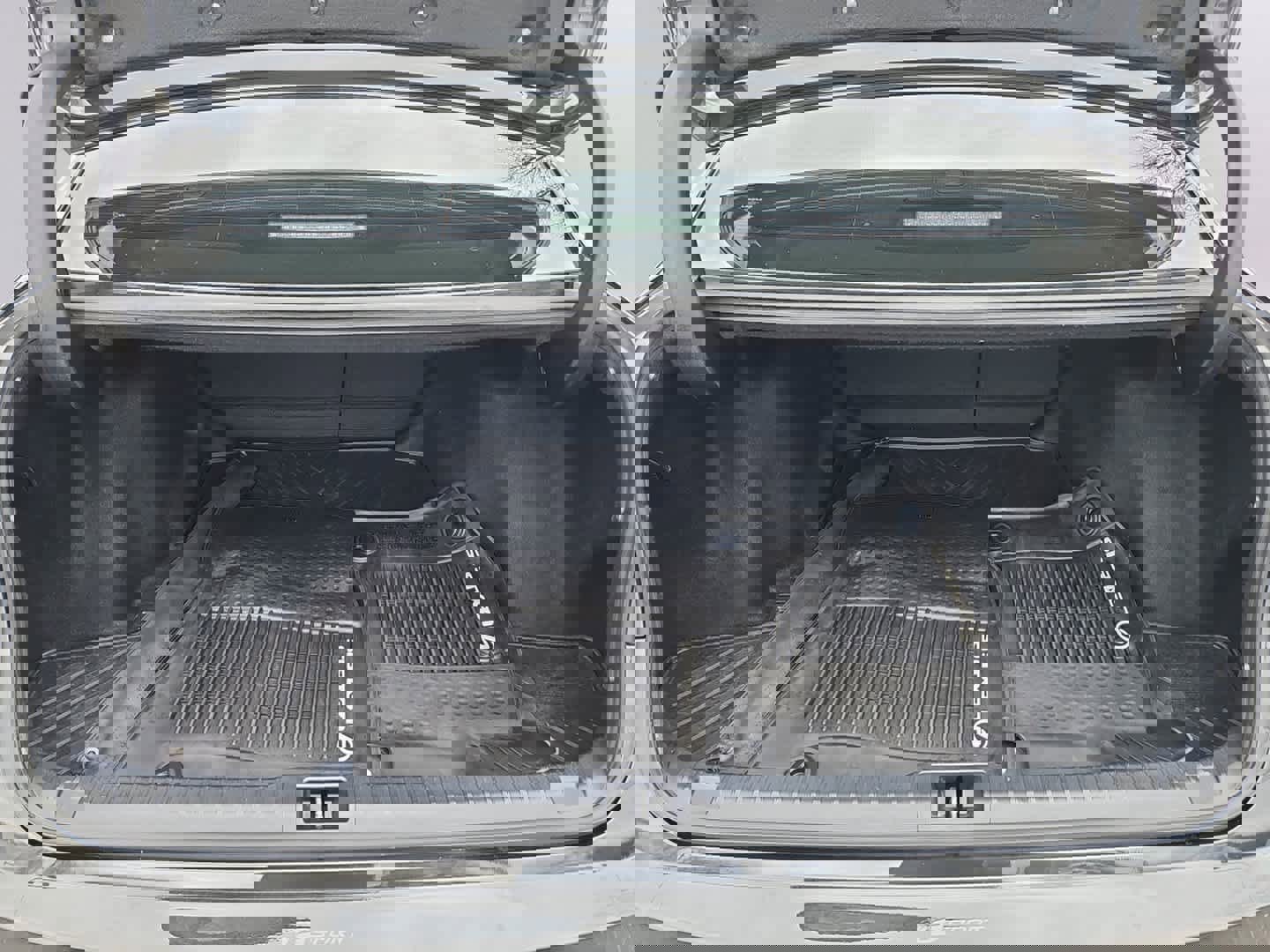 Used 2023 Lexus IS 350 F Sport w/ Memory Package image 32