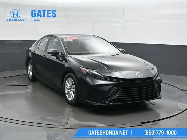 Used 2025 Toyota Camry LE w/ Convenience Package FWD image 4