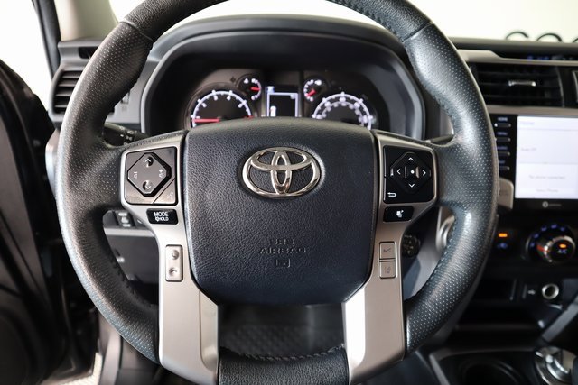 Used 2022 Toyota 4Runner SR5 Premium image 4