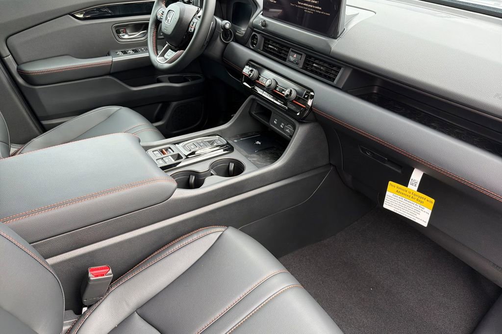 New 2026 Honda Pilot TrailSport image 18