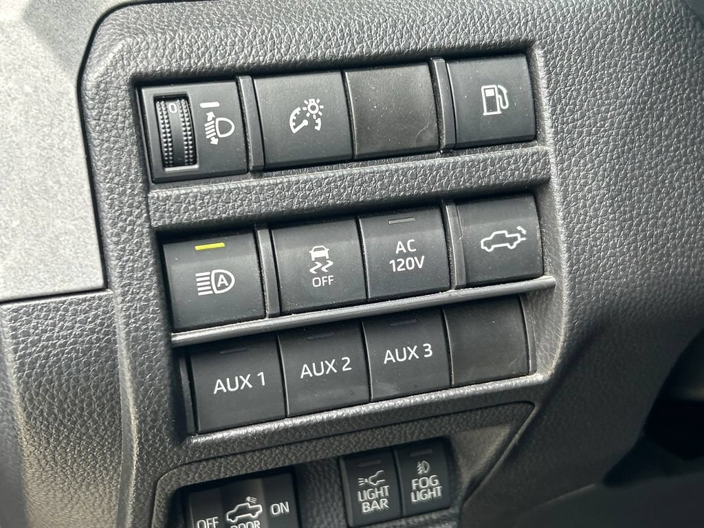 Used 2024 Toyota Tacoma 4x4 Double Cab Hybrid image 26