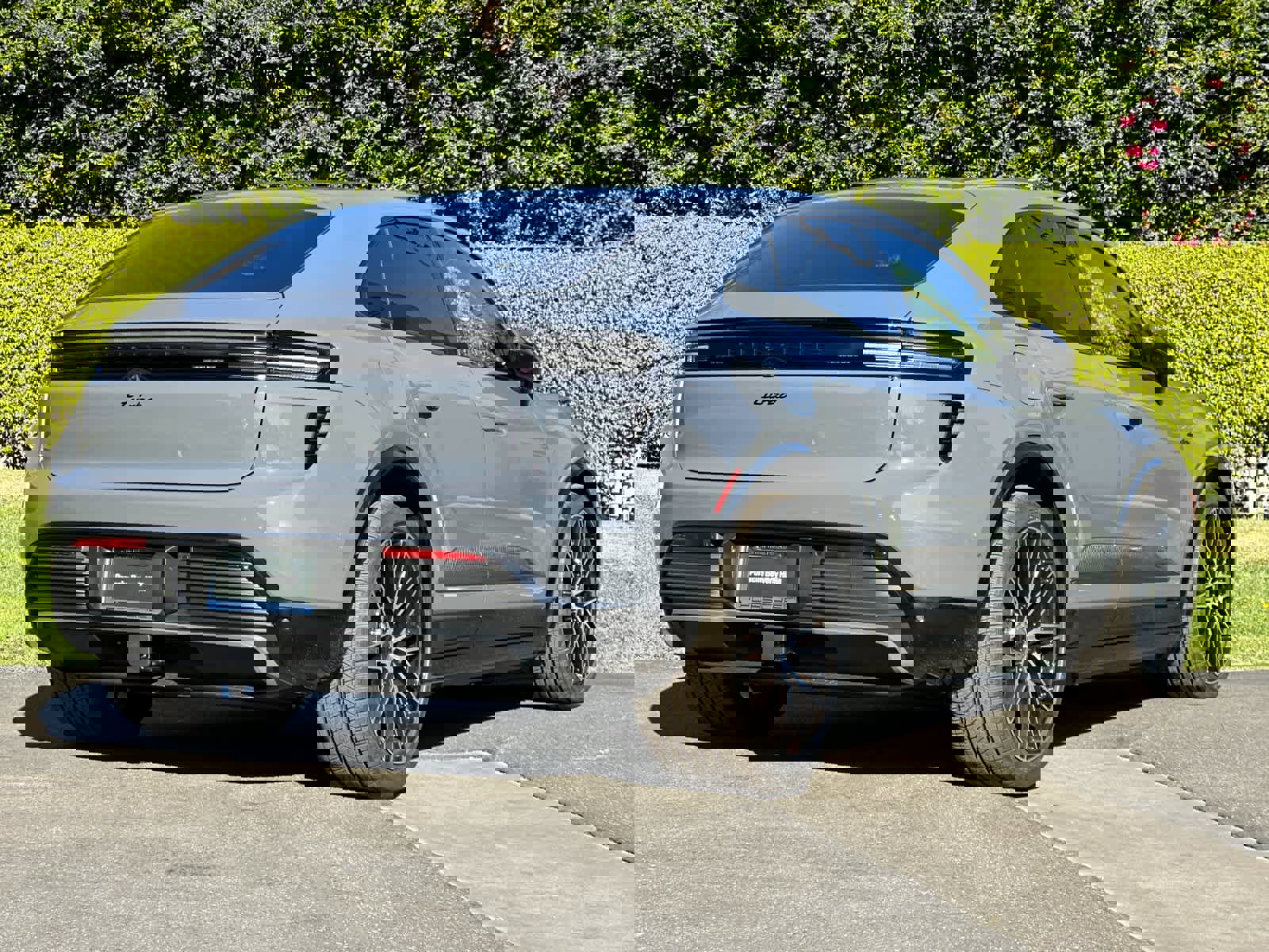 New 2025 Porsche Macan Turbo Electric image 8