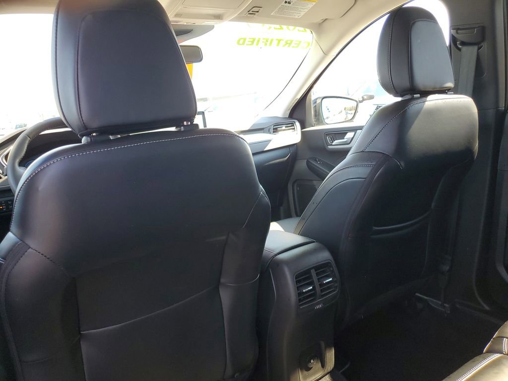Certified 2025 Ford Escape Platinum image 34