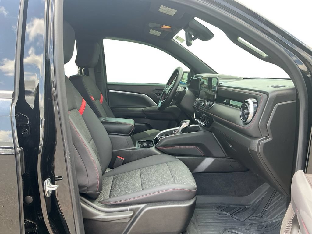 Used 2024 Chevrolet Colorado Z71 w/ Z71 Convenience Package 2 AWD/4WD image 22