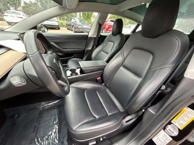 Used 2019 Tesla Model 3 Standard Range Plus RWD image 18