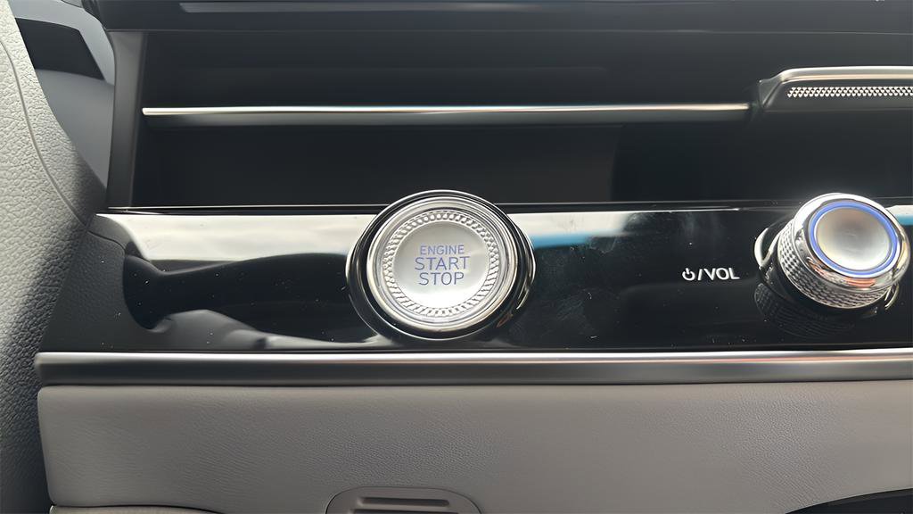 New 2026 Genesis GV70 2.5T Advanced image 26