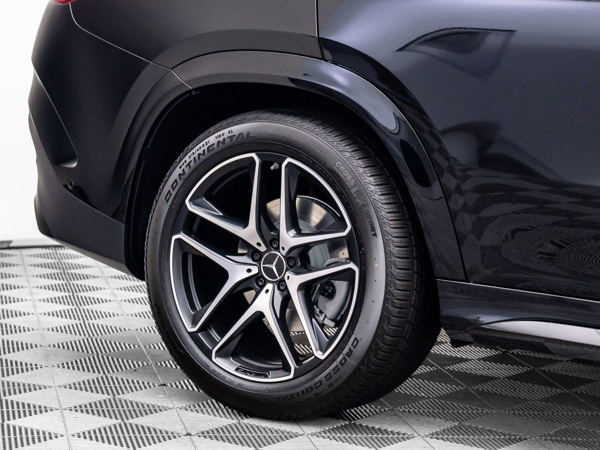 New 2026 Mercedes-Benz GLE 53 AMG 4MATIC Coupe image 39