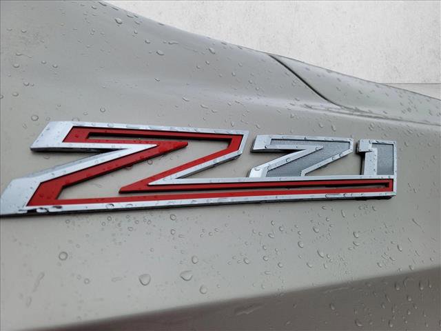 Used 2022 Chevrolet Suburban Z71 w/ Luxury Package AWD/4WD image 5