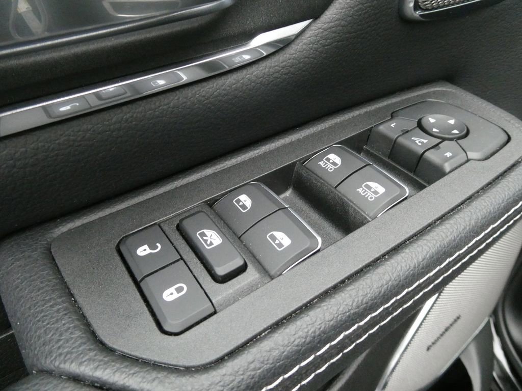 Used 2025 RAM 1500 Laramie w/ Night Edition AWD/4WD image 16