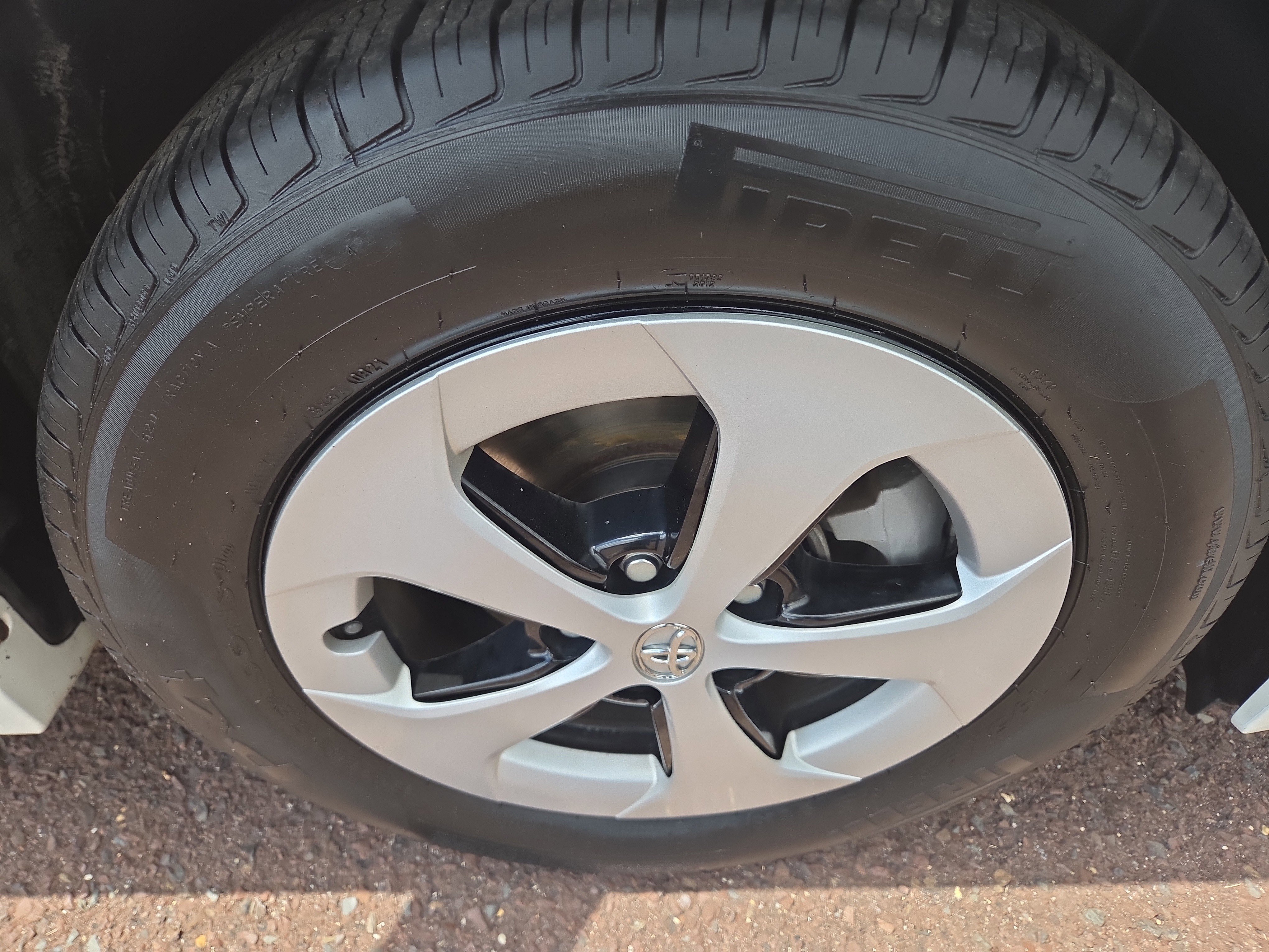 Used 2015 Toyota Prius Two image 9