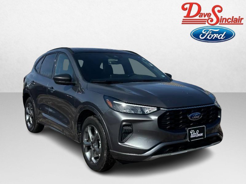 Used 2024 Ford Escape ST-Line w/ Tech Pack #1 AWD/4WD image 4